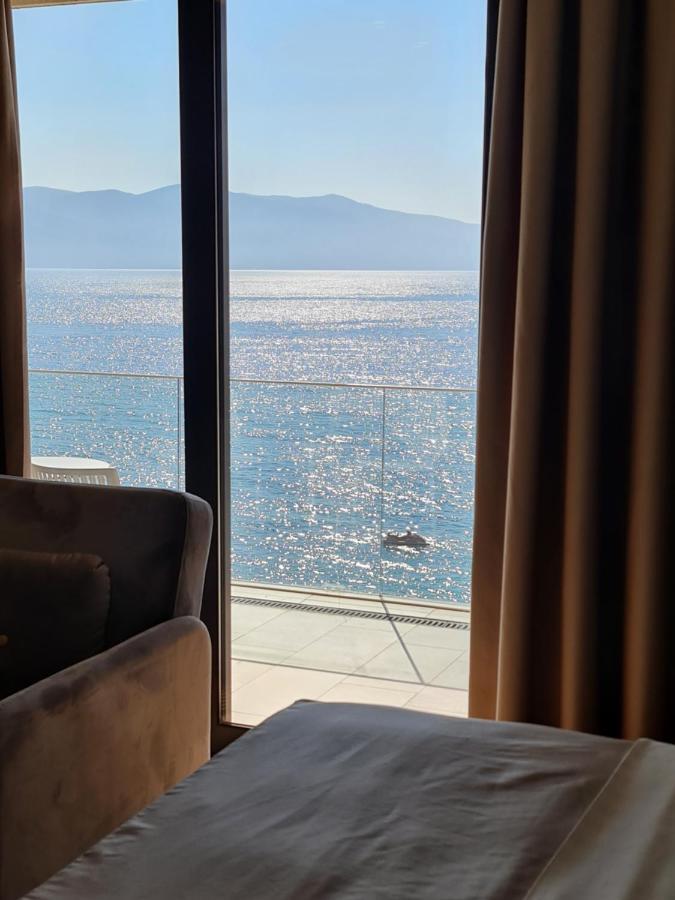 Hotel Aross Kanine Екстериор снимка