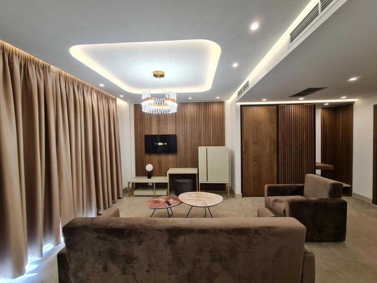 Hotel Aross Kanine Екстериор снимка