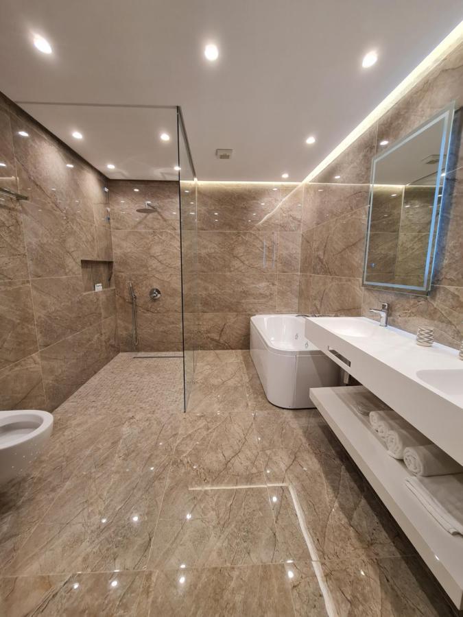 Hotel Aross Kanine Екстериор снимка