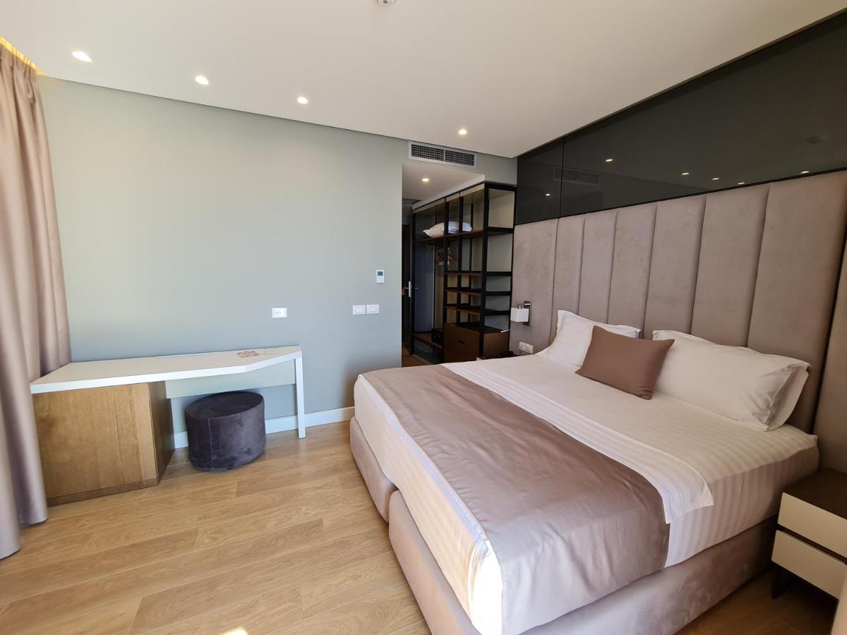 Hotel Aross Kanine Екстериор снимка