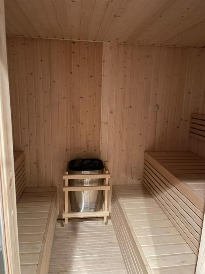Hotel Aross Kanine Екстериор снимка